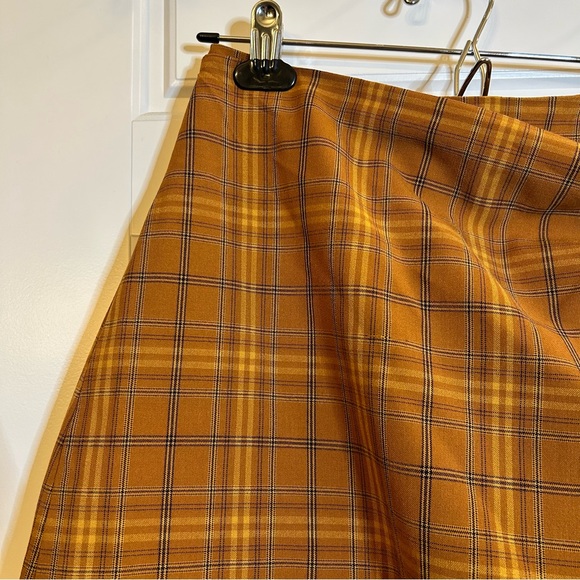 ARITZIA WILFRED DORINE MID RISE FAUX WRAP MINI SKIRT SIZE 4 IN ORANGE PLAID - Picture 8 of 12